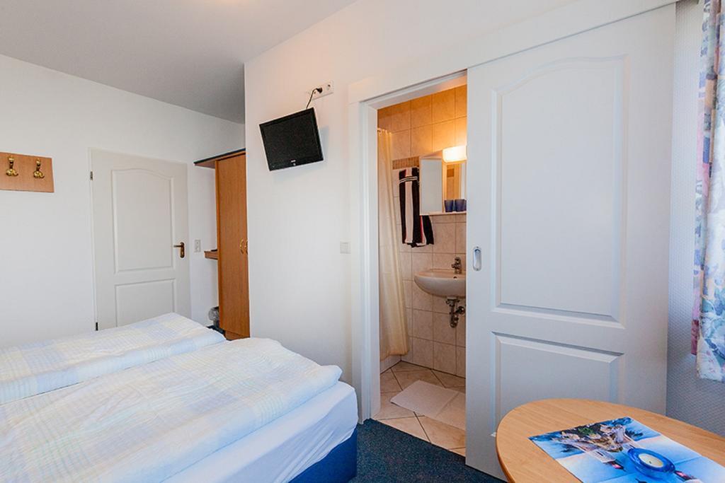 Hotel Kiek Ut Pellworm Habitación foto